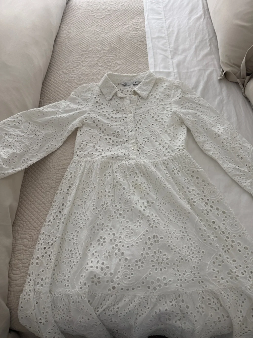 Zara White Floral Eyelet Button-Down Shirt - Picture 2 of 8